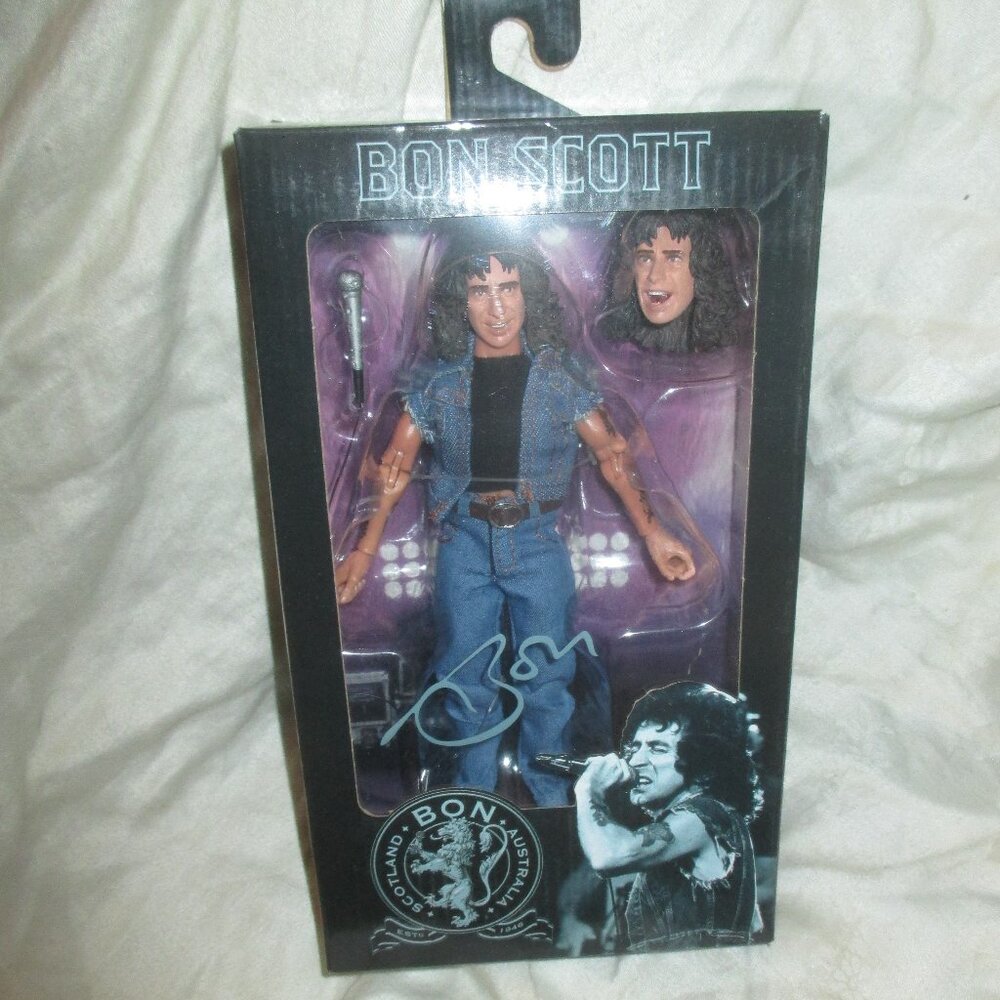 NECA Bon Scott AC/DC Highway to Hell 8-Inch Clothed Action Figure NEW Box damage